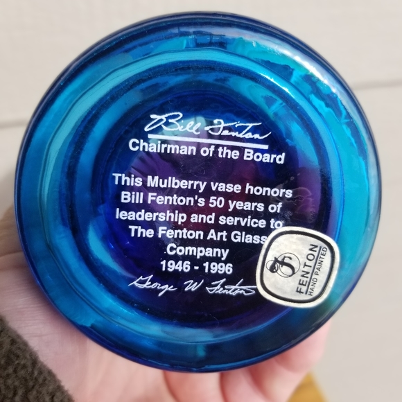 ❌️SOLD❌️Fenton 50th Anniversary Art Mulberry Glass Vase Hand Painted Vintage - Picture 11 of 13